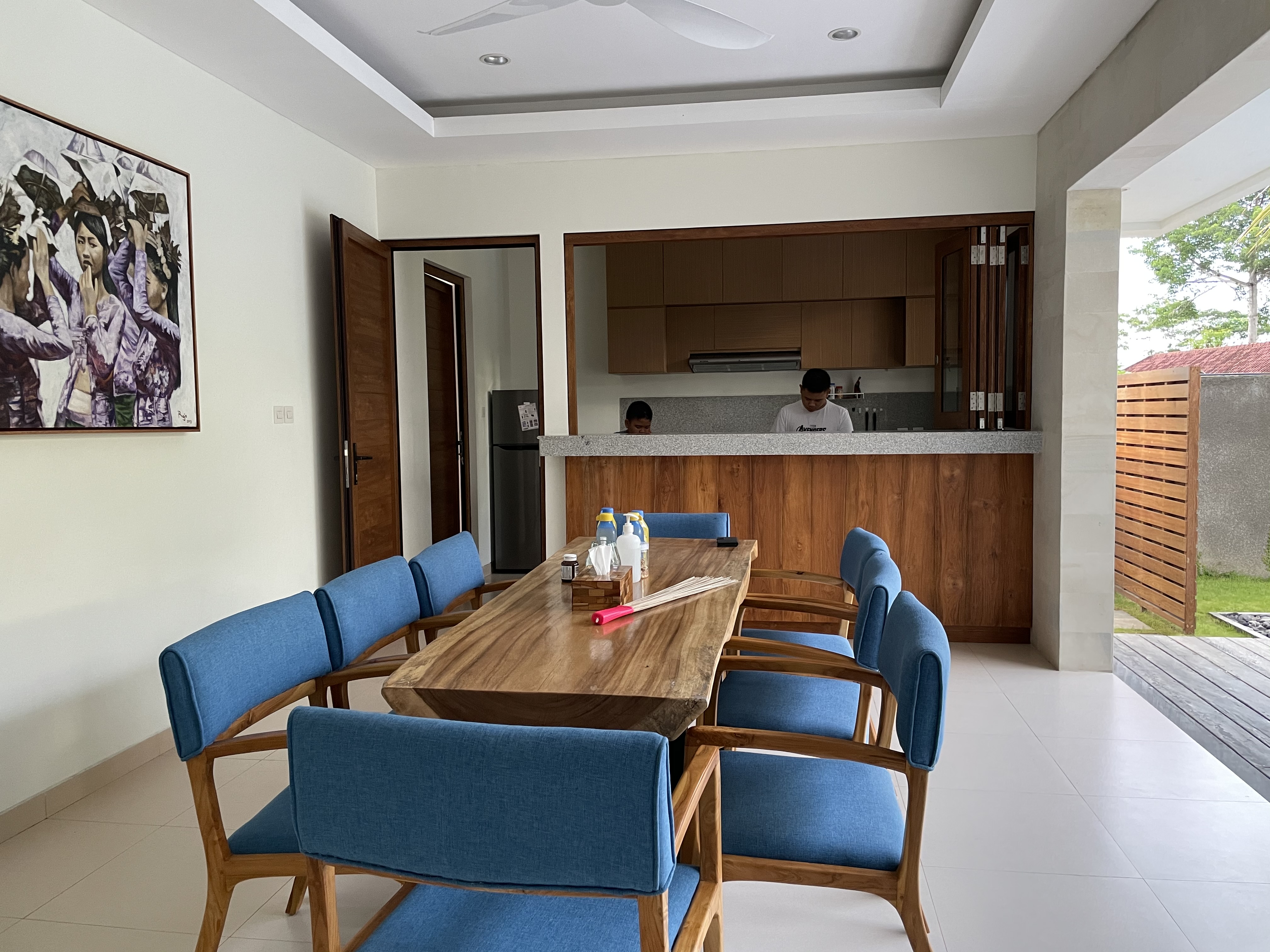 Meja Makan Villa Dharmatria Bali